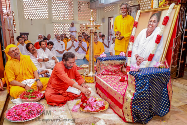 Gurupurnima Celebrated at Amritapuri Ashram